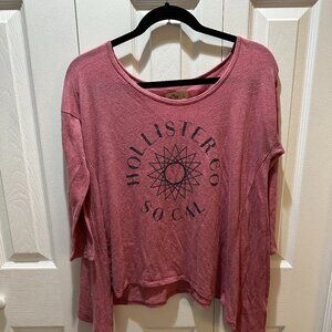 Hollister Graphic Tee Curved Side Dip Hem Half Sleeve Top
